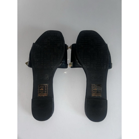 Qupid Black Quilted Slip-On Studded Sandals With Gold  Studs  Womens Size 6.5 - Picture 5 of 5